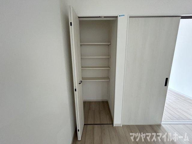 G BASE 忍ケ丘（301） 収納