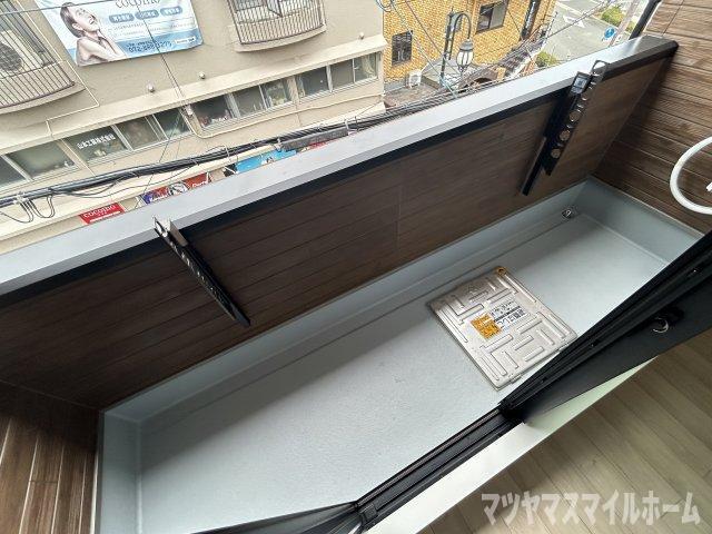 G BASE 忍ケ丘（301） バルコニー