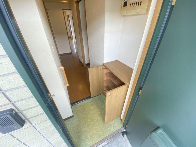 ヴェルデュール石切（505） 玄関