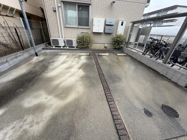 ベルデュール（103） 駐車場