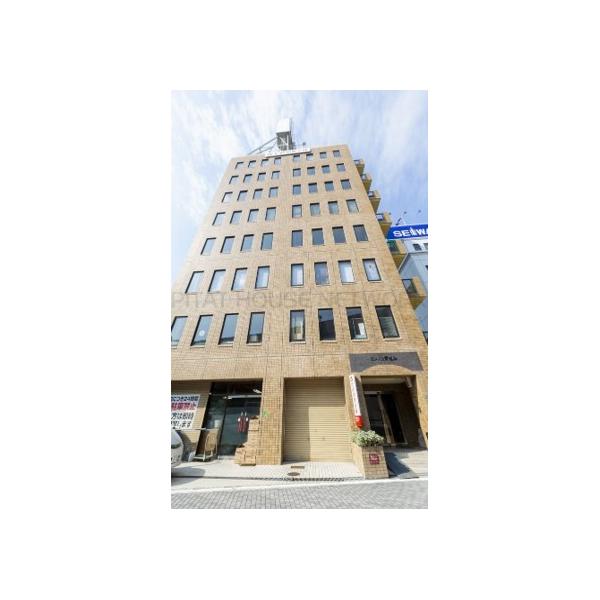 ■落ち着いた色目のタイル張り　8階建てS