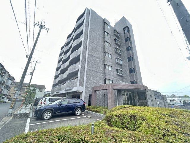 吉田駅より徒歩13分 築28年8ヶ月 7階建の賃貸物件