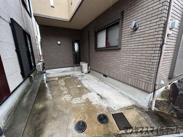 東石切町4丁目戸建賃貸（1） 駐車場