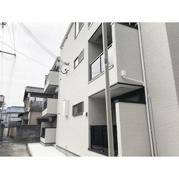 F mirai  Luft（102） 外観