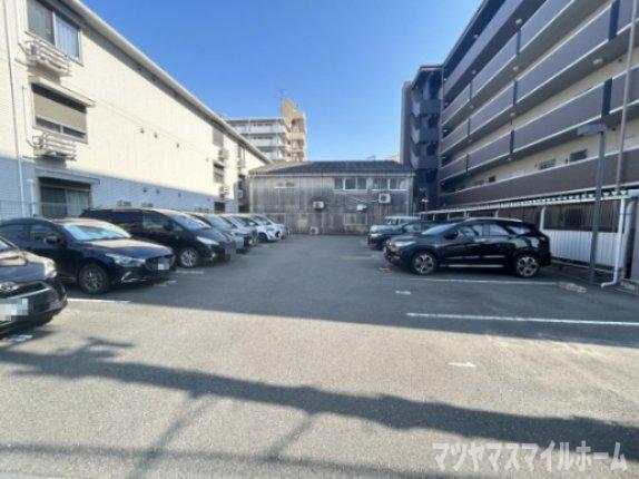 創（204） 駐車場