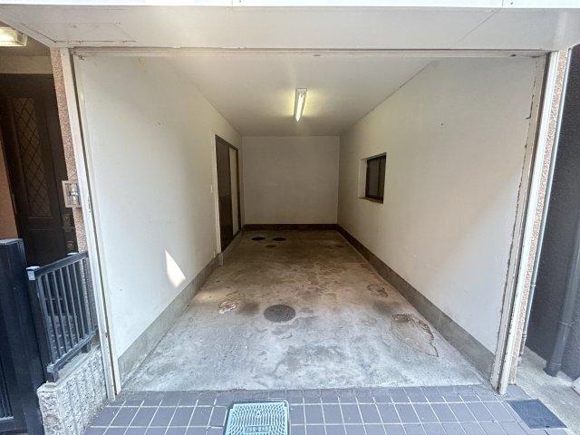 野崎3丁目戸建賃貸（1） 駐車場