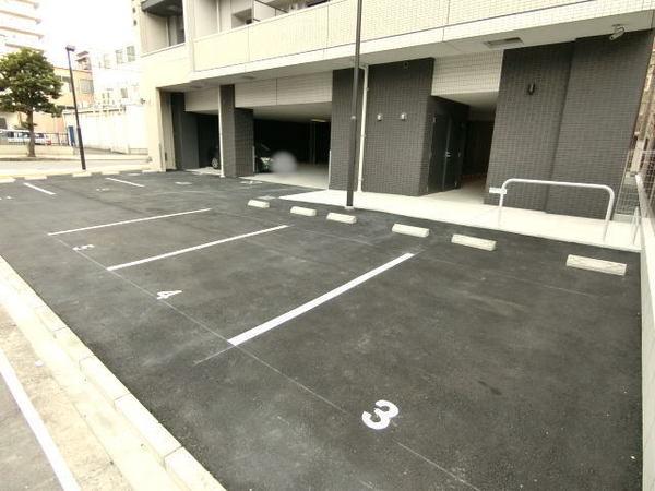 ラルシェパルク新大阪 駐車場