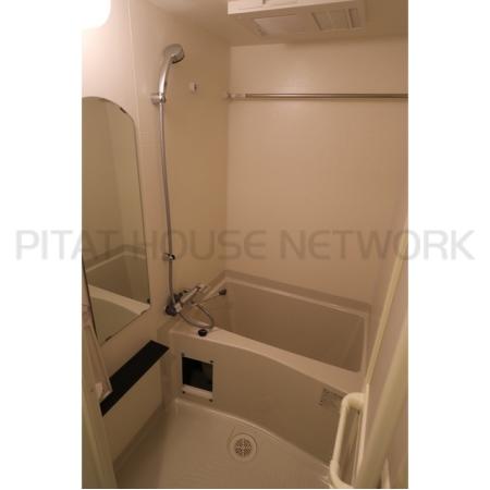 プレサンスブルーム東三国 部屋写真5 浴室暖房乾燥機能付き