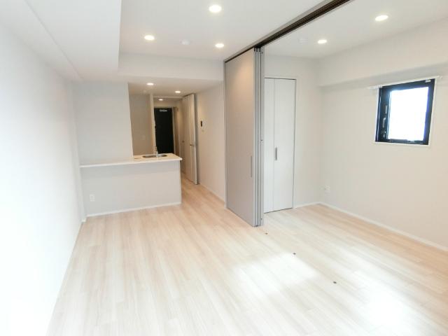 大阪市淀川区西中島マンション リビング