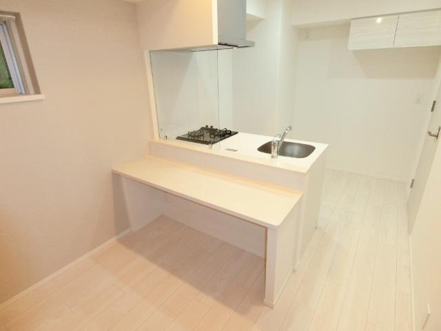 スプランディッド新大阪VⅢ 室内