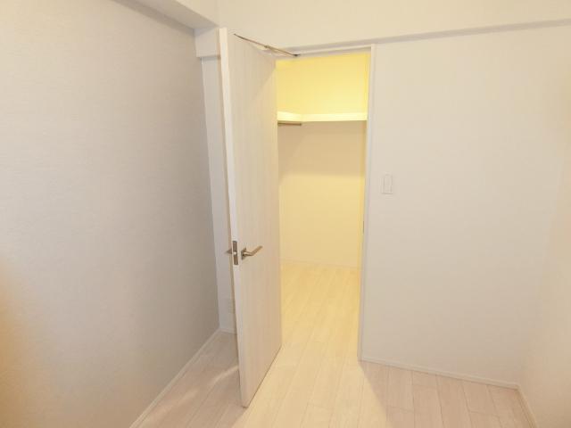 スプランディッド新大阪VⅢ 収納