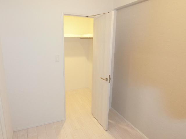スプランディッド新大阪VⅢ 収納