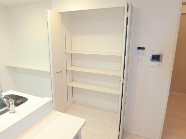 スプランディッド新大阪VⅢ 室内