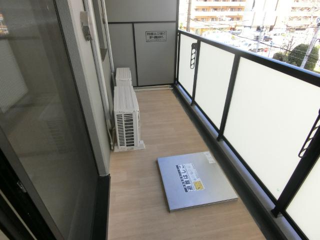 Alivis三国本町 バルコニー