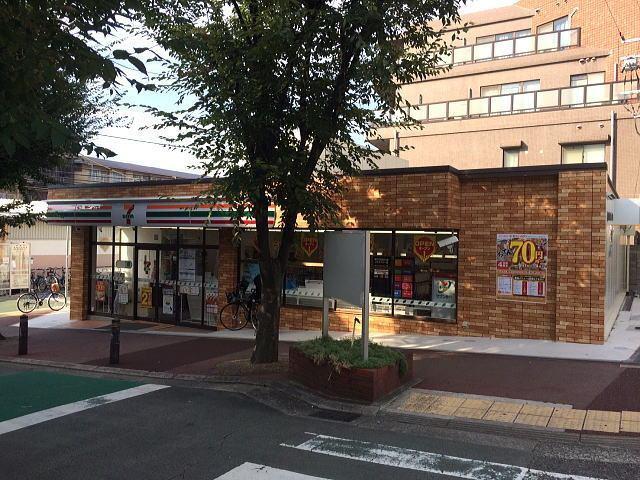 セブンイレブン芦屋打出駅北店：636m