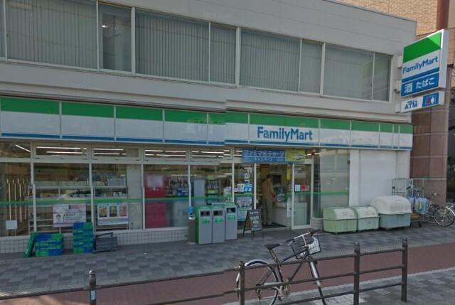 ファミリーマート東淀川駅前店：159m