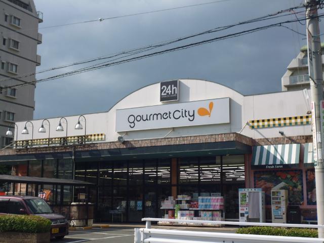 ダイエー西中島店：694m