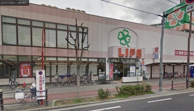 ライフ十三東店：616m