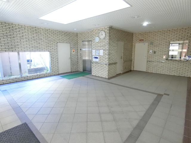 ウエストコート新大阪 ロビー