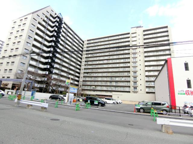 ファミールハイツ北大阪1号棟 外観