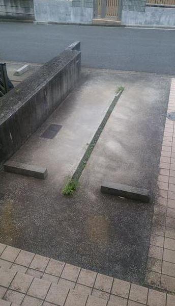 ベルテラス南万騎が原Ａ棟（2） 駐車場