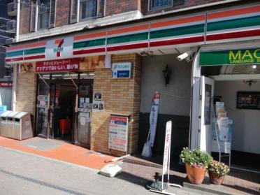 セブンイレブン和田町駅前店：196m