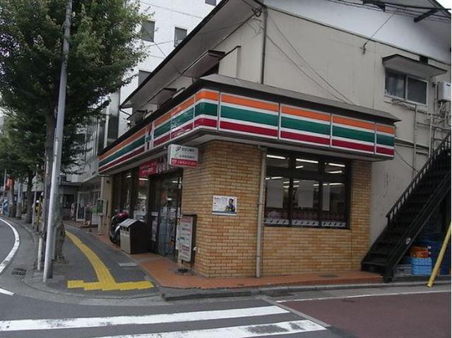 セブンイレブン二俣川店：445m