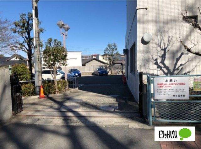 横浜市瀬谷図書館：1213m