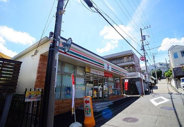 セブンイレブン横浜希望ヶ丘駅南店：578m