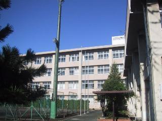 南瀬谷中学校：160m