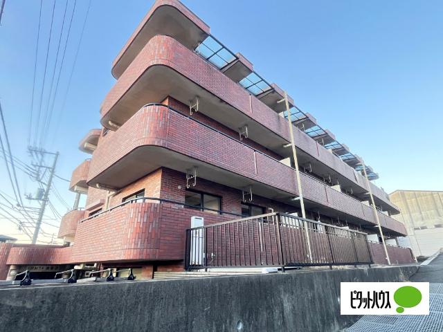鶴ケ峰駅よりバス10分 築29年3ヶ月 4階建の賃貸物件