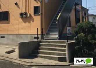 横浜市旭区中尾アパート エントランス