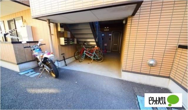 大和市上和田マンション エントランス