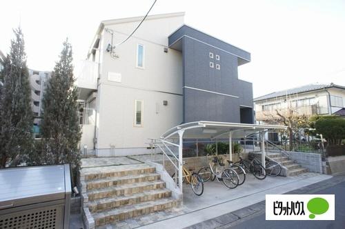 横浜市旭区さちが丘アパート エントランス