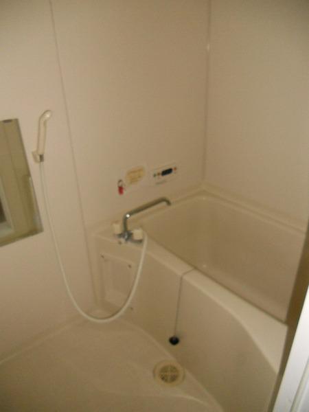 グランモアかがり　Ａ（102） 部屋画像