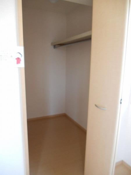 グランモアかがり　Ａ（102） 部屋画像
