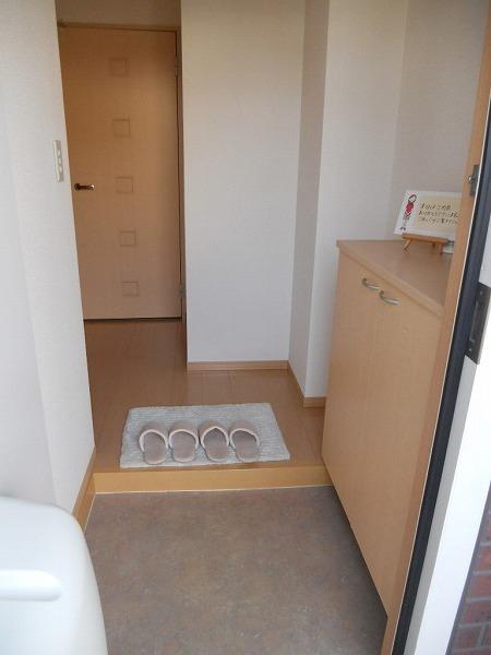 グランモアかがり　Ａ（102） 部屋画像