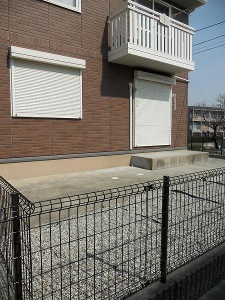 グランモアかがり　Ａ（102） 庭