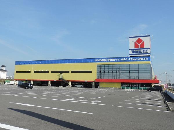 ヤマダ電機家電住まいる館YAMA：815m