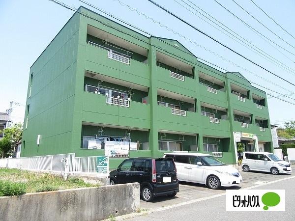 ロイヤル美浜（103） 駐車場