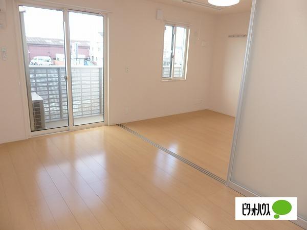半田市瑞穂町アパート リビング