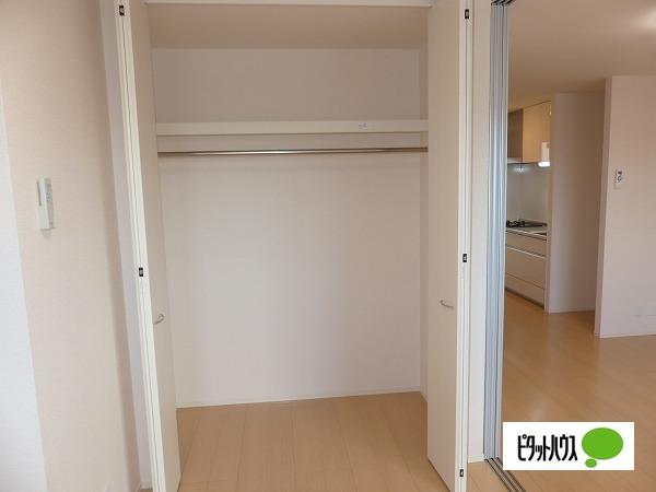 半田市瑞穂町アパート 収納
