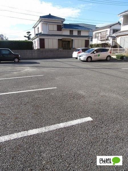サンライト（201） 駐車場