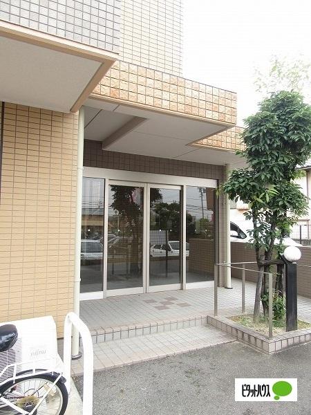 ジュネスホワイト（102） エントランス