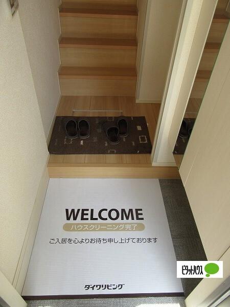 半田市乙川源内林町アパート 玄関