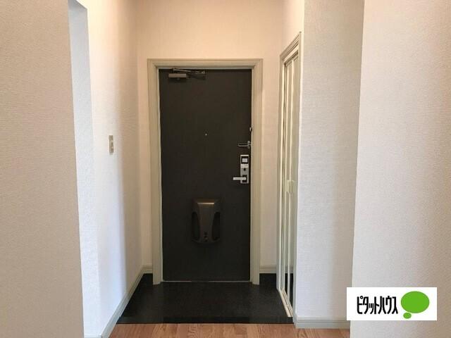 ノーブルハイツⅥ（101） 玄関