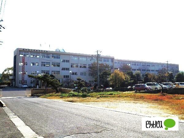 愛知県立武豊高校：3199m