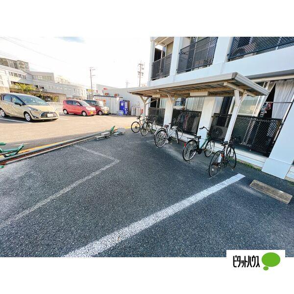 My Room旭（204） 駐車場