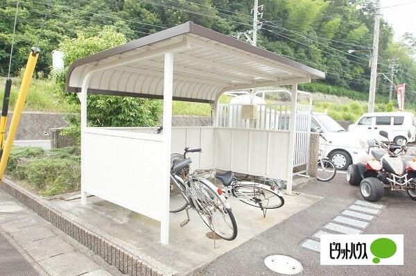 ファミーユ柿谷 物件画像