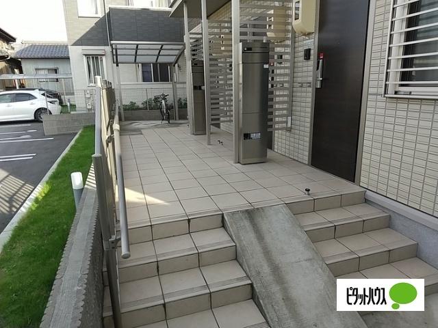 リビングタウン富木島A 物件画像